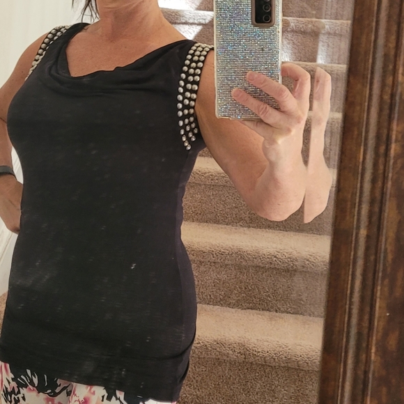 Top - Picture 5 of 6